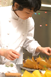卵、ケーキ、焼き菓子 菓子工房友