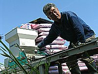 真剣な目つきの森元氏