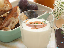 ヨーグルトにもパンにもよく合うと思います。